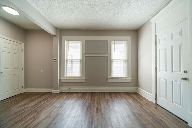 Building Photo - 810 Miller Ave