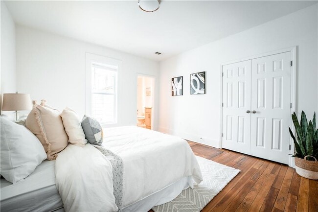 Building Photo - 1359 Finley St NE