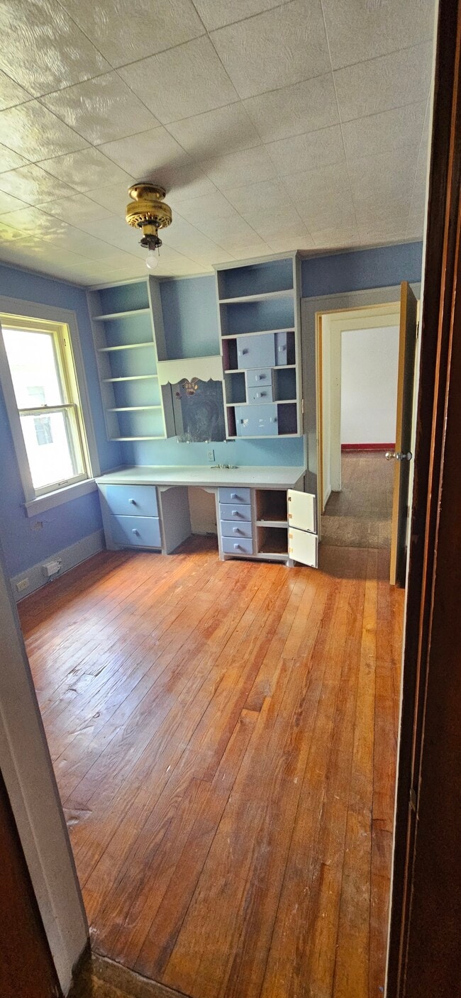 Building Photo - 517 S 34th St
