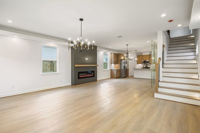 Building Photo - 882 Prosper St