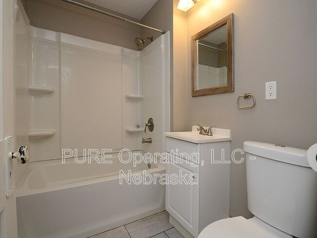 Building Photo - 342 N 36th Ave