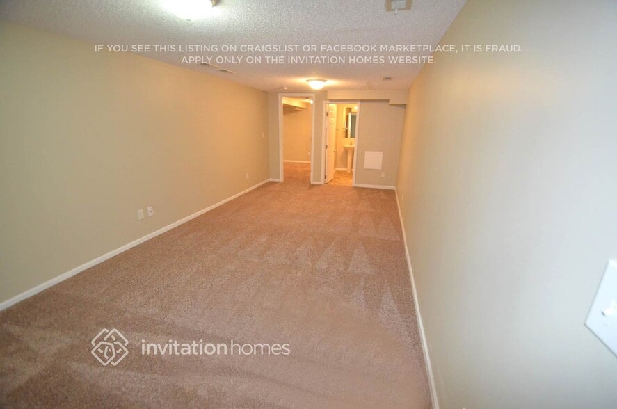 Building Photo - 2110 2nd St S