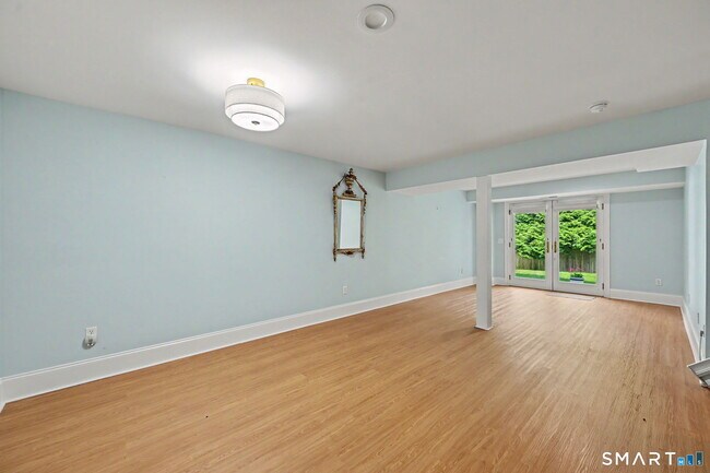Building Photo - 1 Silvermine Rdg