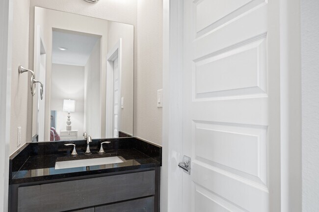 Building Photo - 27927 Indigo Ridge Dr