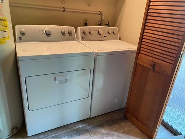Building Photo - 2 Bedroom 2 bath Mountain Chalet close to ...