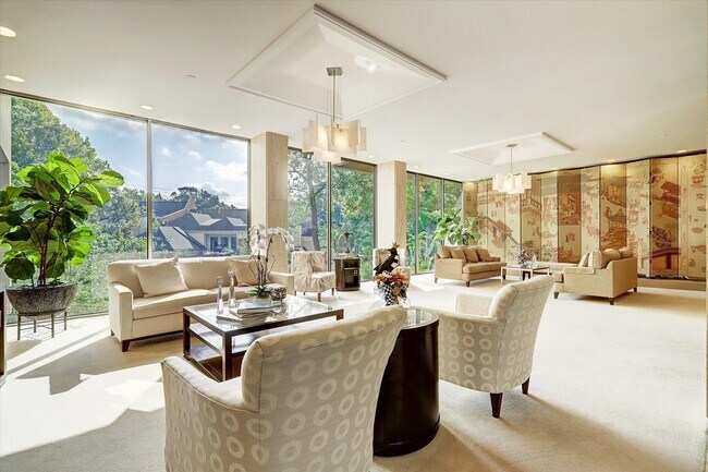 Building Photo - 49 Briar Hollow Ln