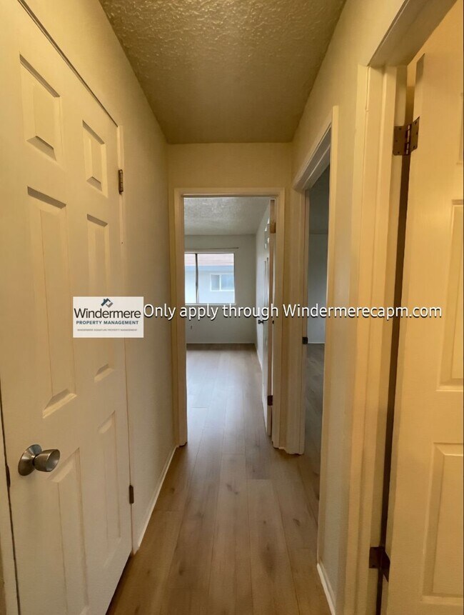 Building Photo - Delightful 2 Bedroom Condo- Available Now!