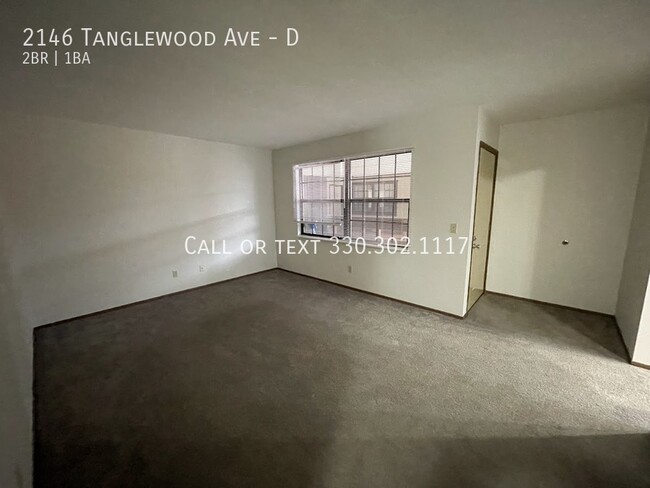 Building Photo - Two bedroom one bathroom second level apar...