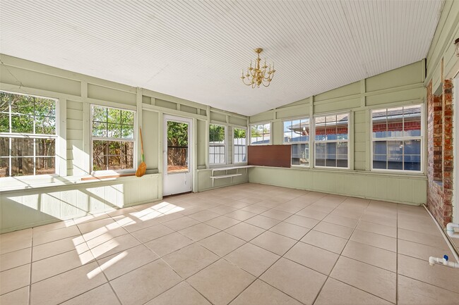 Building Photo - 8427 Brickhaven Ln