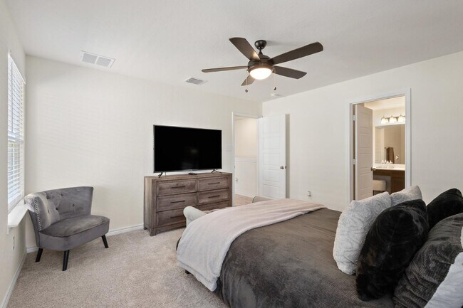 Building Photo - 4631 Otra Otra Dr