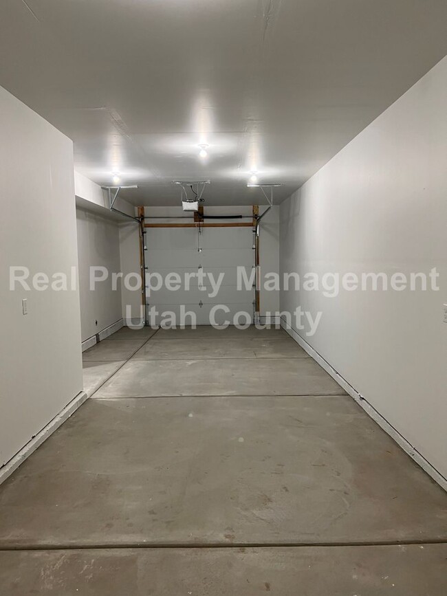 Building Photo - New AF Townhome