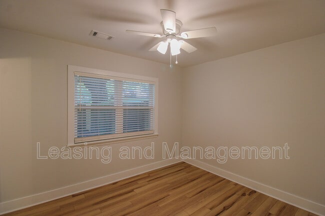 Building Photo - 1757 Skinner Ave