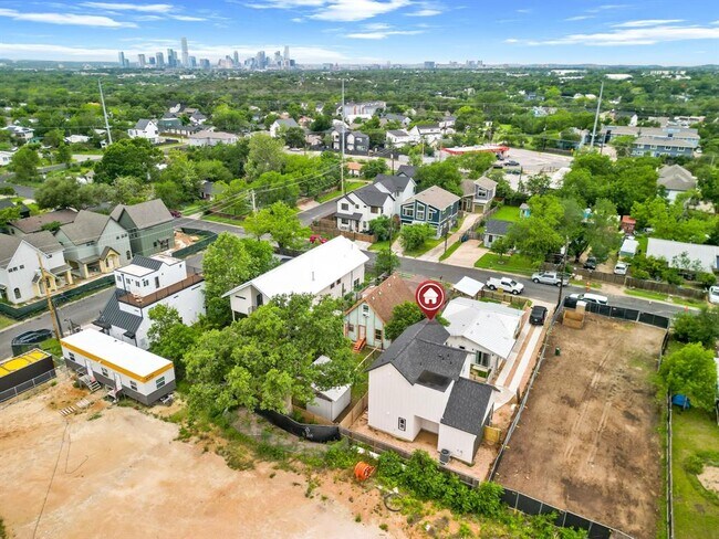 Building Photo - 1165 Nickols Ave