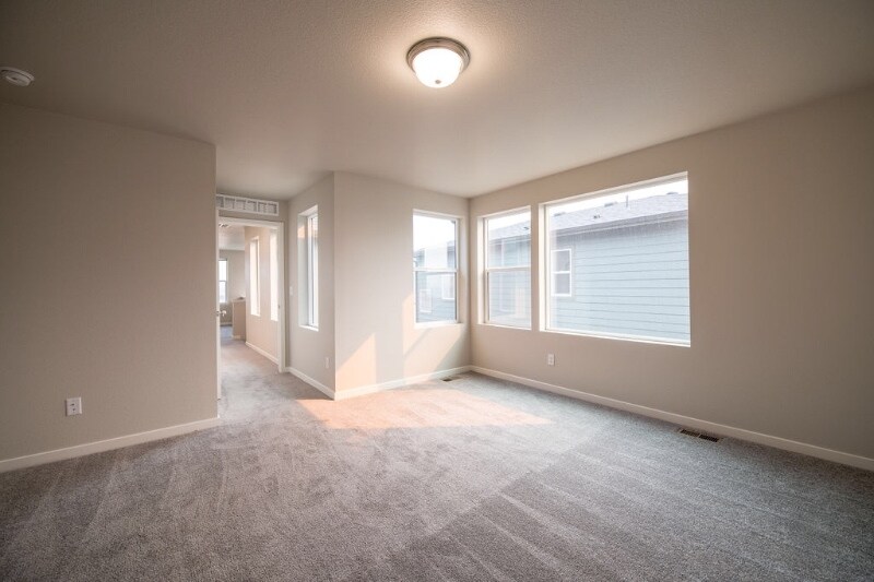 Building Photo - 2733 Conquest St