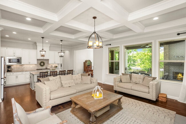 Building Photo - 2024 Albatross Way