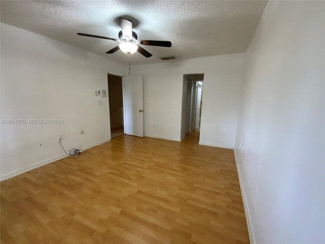 Building Photo - 17100 SW 94th Ave