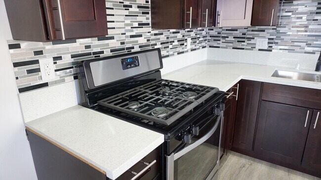 Building Photo - 10065 Arleta Ave