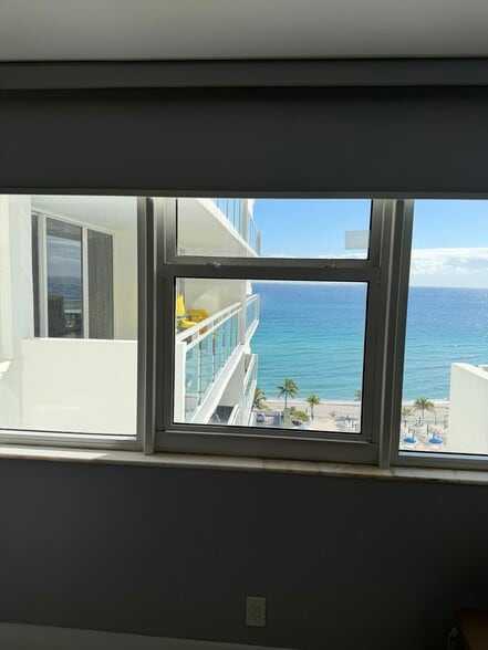 Building Photo - 2030 S Ocean Dr