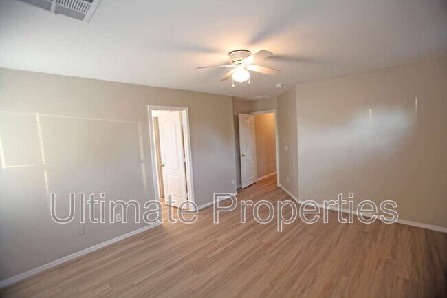 Building Photo - 2026 S 83rd Dr