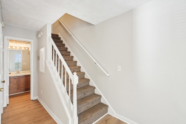 Building Photo - 1066 Rock Creek Ln