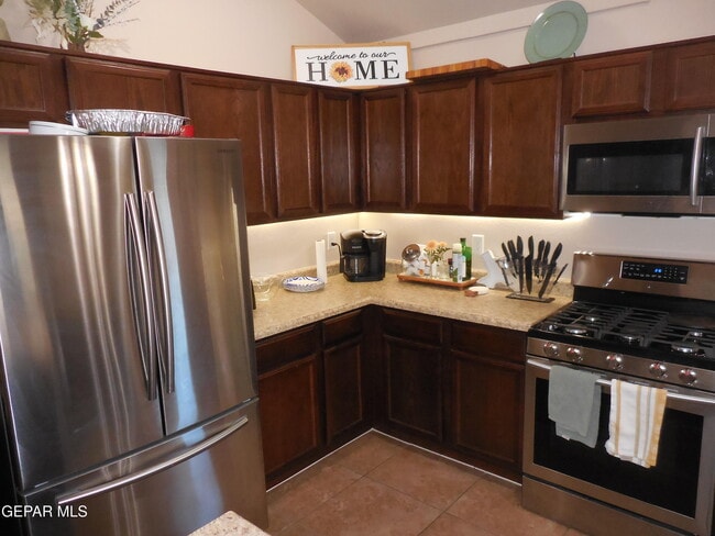 Building Photo - 12572 Paseo Lindo Dr