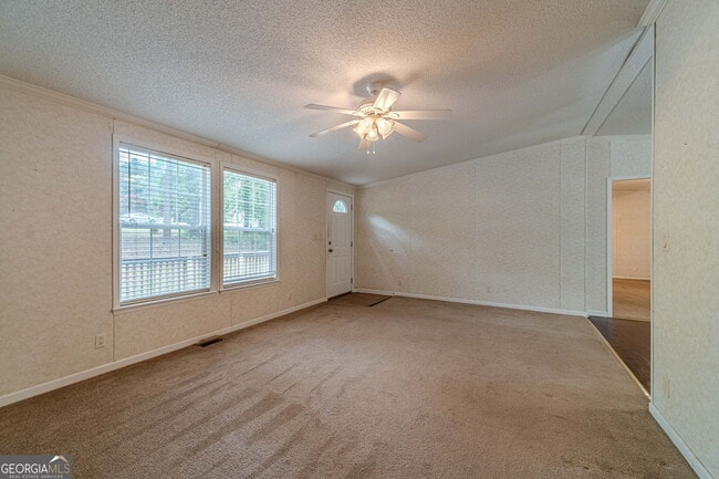 Building Photo - 246 Kings Ridge Dr
