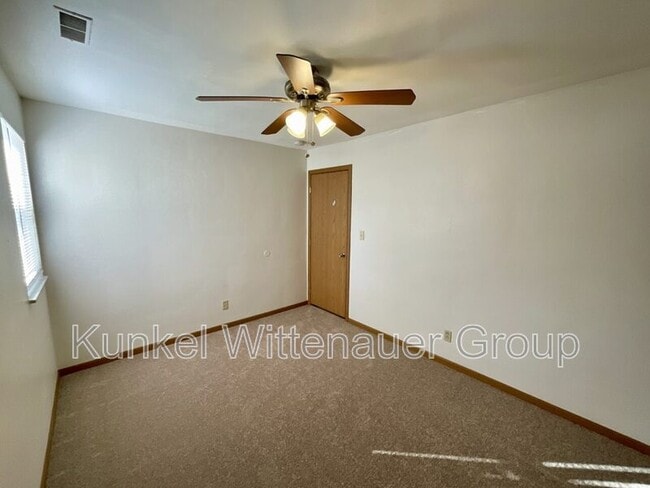 Building Photo - 1805 Jamestown Rd