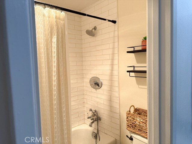 Building Photo - 23515 Lyons Ave