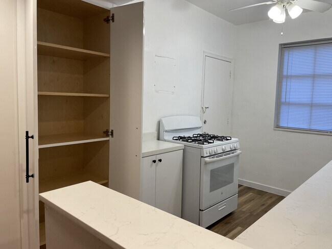 Building Photo - 736 Lenox Ave