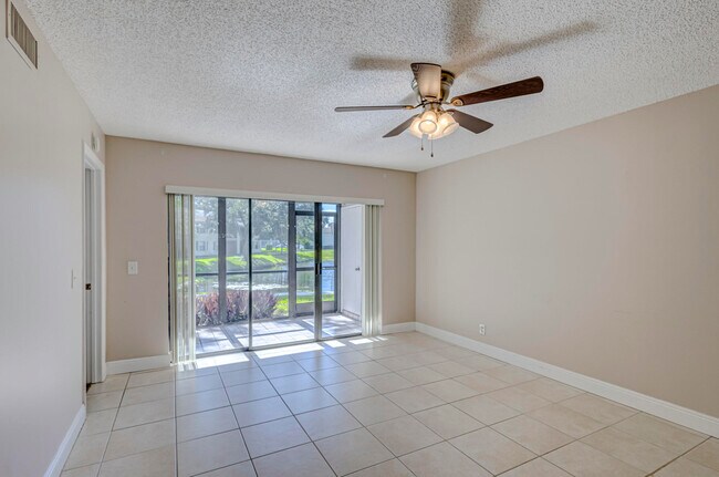 Building Photo - 601 Sabal Ridge Cir