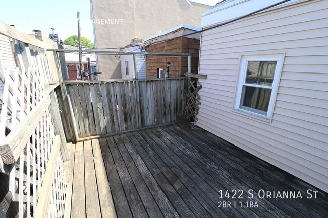 Building Photo - 1422 S Orianna St