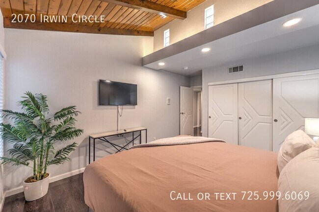 Building Photo - 2070 Irwin Cir
