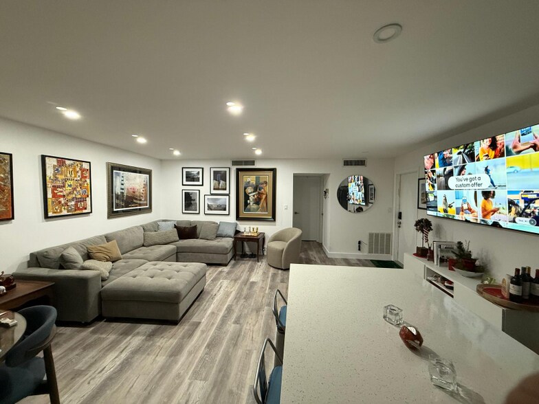 Building Photo - 2731 NE 14th Street Causeway