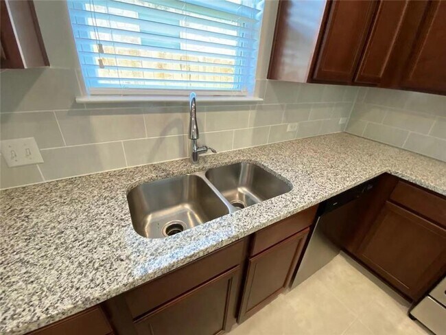 Building Photo - 4208 Birdwatch Loop