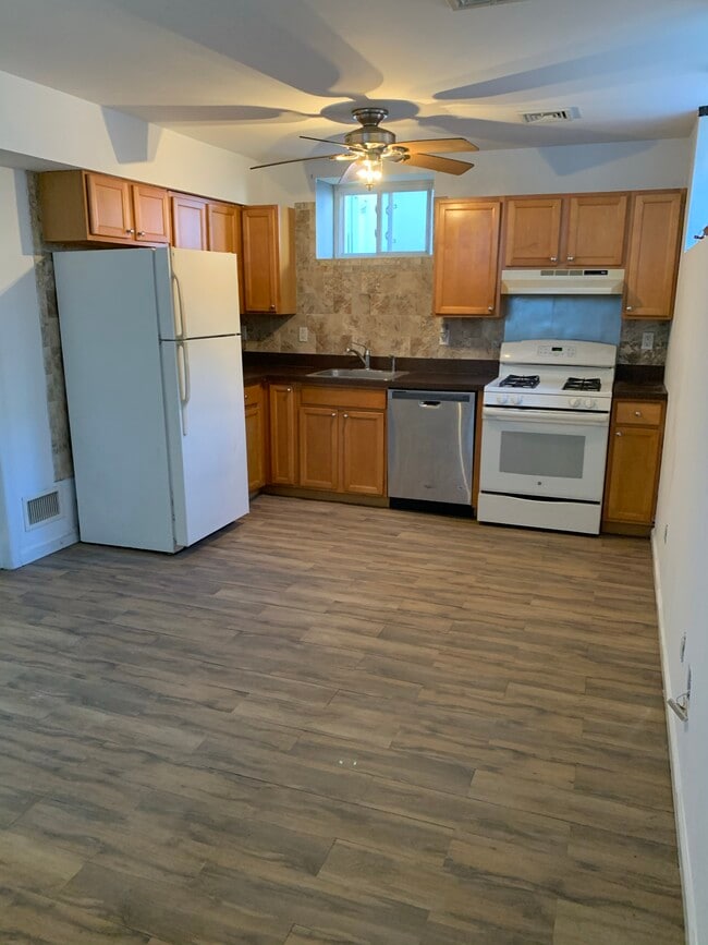 Building Photo - 64 Craig Ave