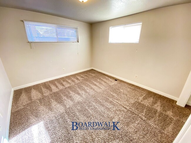 Building Photo - 325 Baird Cir