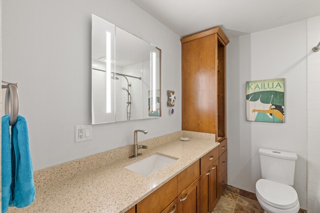 Building Photo - 1015 Aoloa Pl