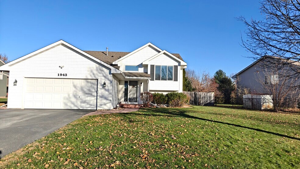 Building Photo - 1943 Parkway Ave