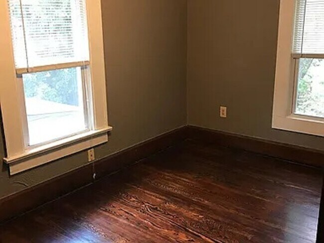 Building Photo - 237 Irisdale Pl