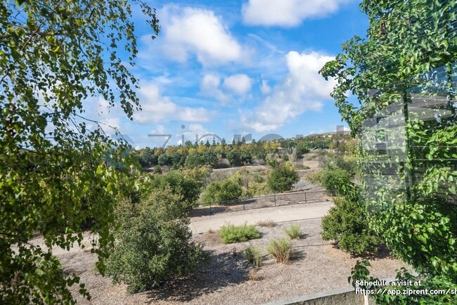 Building Photo - 812 Joree Ln