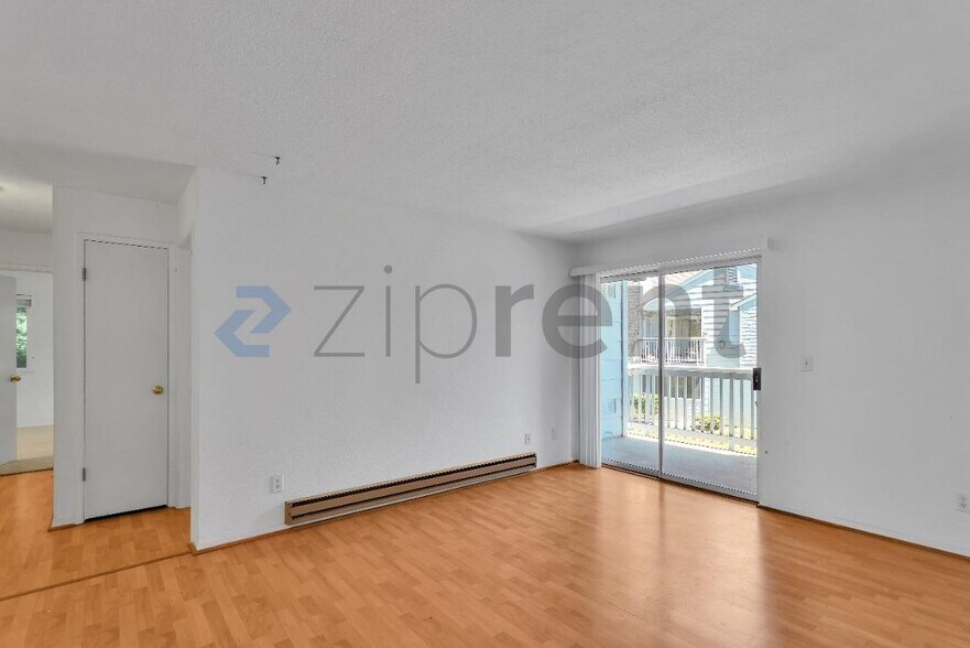 Building Photo - Unit 1