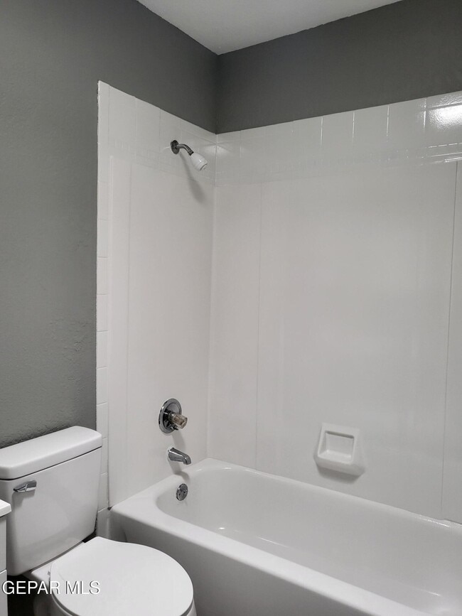 Building Photo - 11825 Lewis Lee Ct