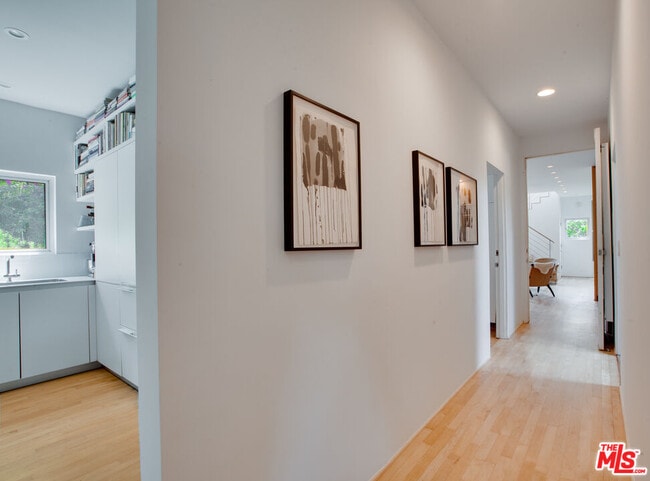 Building Photo - 757 Milwood Ave