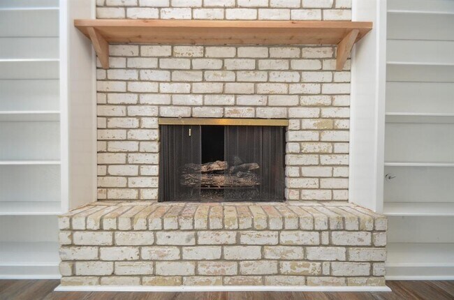 Building Photo - 48 Artesia