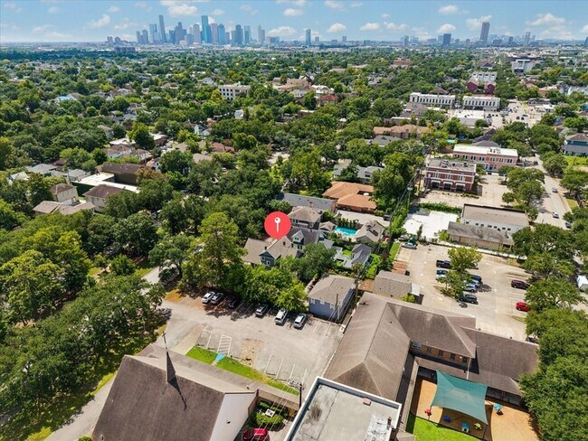 Building Photo - 1229 Heights Blvd