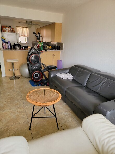 Living 3 - 8425 NW 8th St