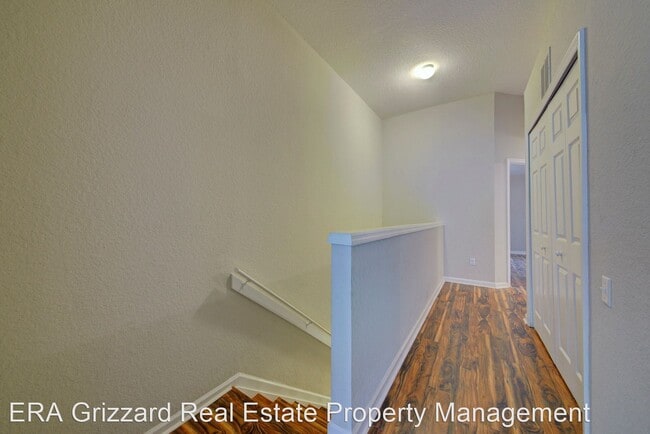 Building Photo - 3 br, 2.5 bath House - 5207 Hawkstone Drive
