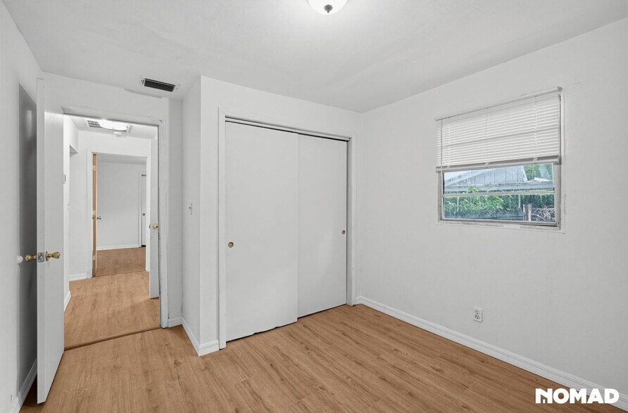 Building Photo - 8915 N Orleans Ave