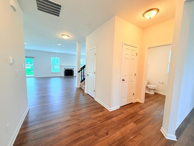 Building Photo - 4030 Omaha Dr