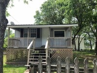 Building Photo - One bedroom cottage